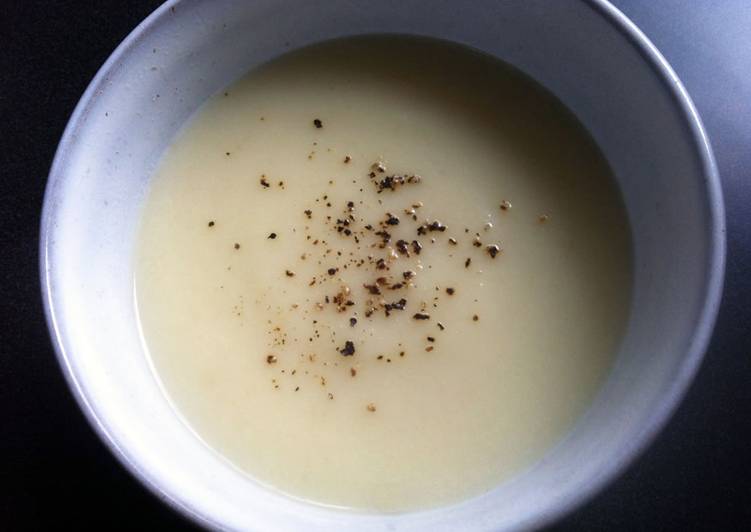 Simple Way to Prepare Homemade Cauliflower Soup