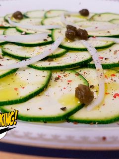 Una foto de Zucchini Carpaccio