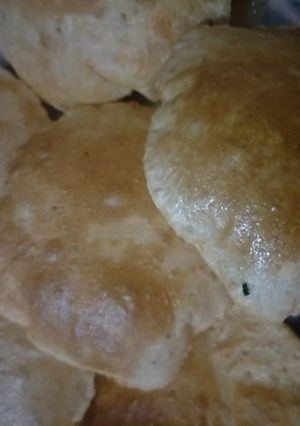 अजवाइन की पूरी (ajwain ki poori recipe in Hindi) रेसिपी मुख्य फोटो