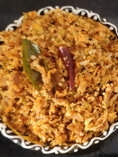 முருங்கைப்பூ மசாலா வதக்கல் (Drumstick leaves masala fry recipe in tamil) செய்முறை முக்கிய புகைப்படம்
