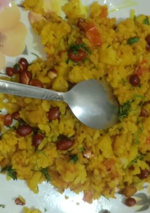पोहा (poha recipe in Hindi) रेसिपी मुख्य फोटो