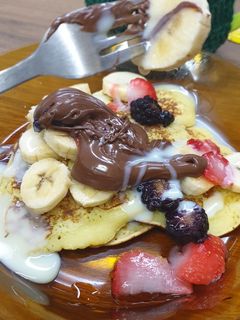 صورة لوصفة بان كيك بالفواكه