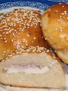 Una foto de Bollitos de queso y jamón