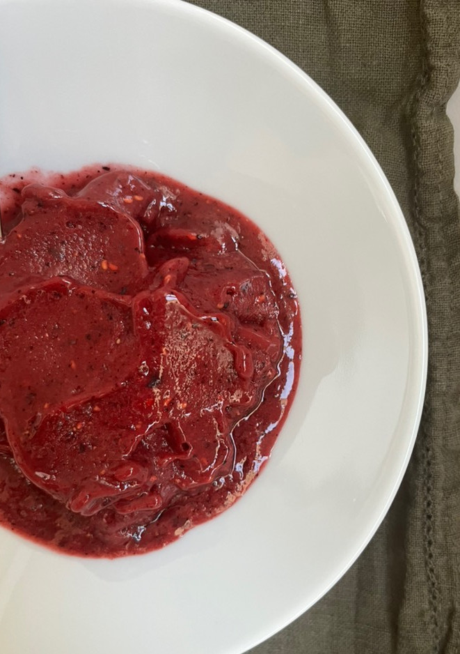 Una foto de Helado de frutos rojos