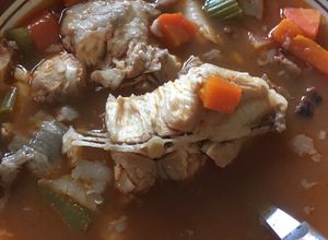 Una foto de Caldo de mariscos