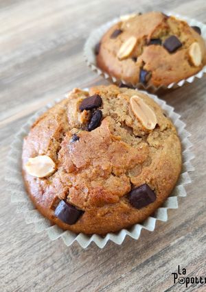 Une photo de Muffins banane, beurre de cacahuète et chocolat noir