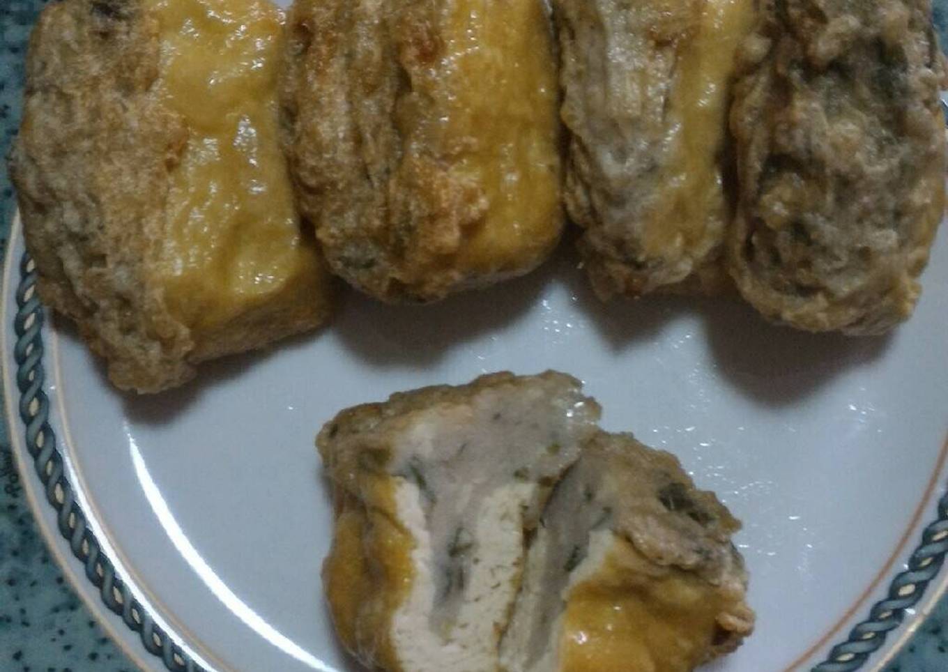 Batagor (bakso tahu goreng)