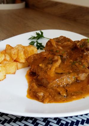 Una foto de Filetes de cerdo en salsa