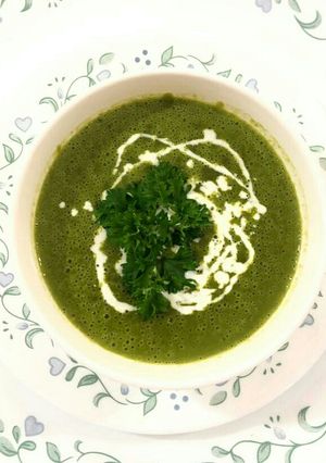A picture of Palak cream soup.