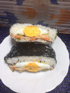 Una foto de Japanese Onigirazu (sándwiches de arroz)
