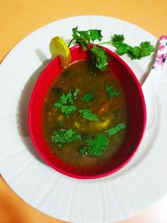 લેમન કોરિયંડર સૂપ (Lemon Coriander Soup Recipe In Gujarati) રેસીપી મુખ્ય ફોટો