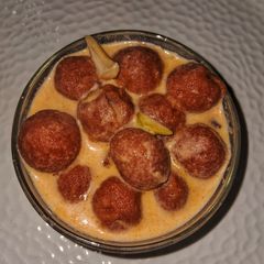 Gajar ka Rasmalai (Carrot rasgulla) in Bengali Style A picture of Gajar ka Rasmalai (Carrot rasgulla) in Bengali Style.