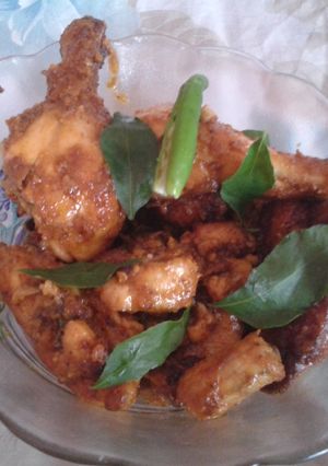 A picture of Chicken 65.