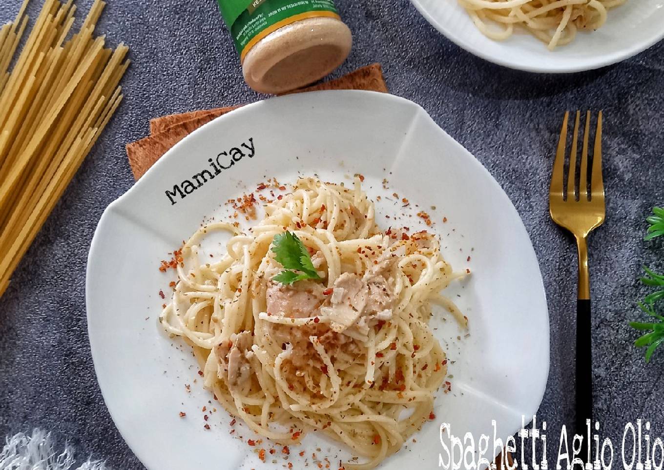 Spaghetti Aglio Olio Tuna