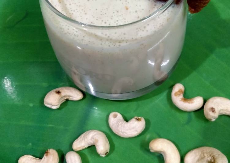 Recipe of Quick Kaju Anjeer milk shake