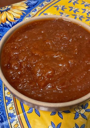 Une photo de Sauce barbecue aux tomates, oignons rouges et sirop d'érable