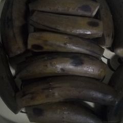 A picture of Breakfast green bananas.