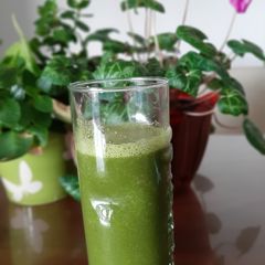Healty Drink (Spinach Fig & Carrot) A picture of Healty Drink (Spinach Fig & Carrot).