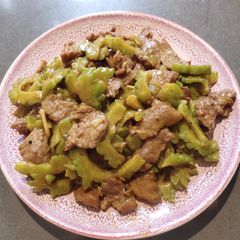 A picture of Beef with Ampalaya.