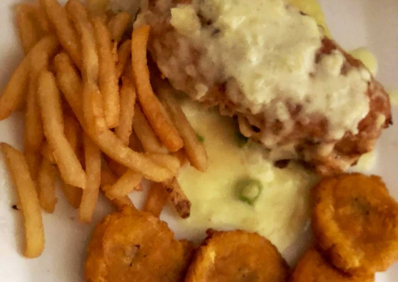 Pelluga de pollo a la cordón Blue