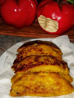 Una foto de Empanadas de plátano maduro