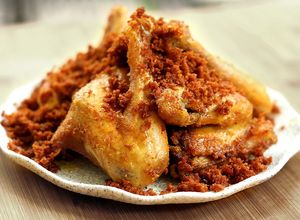 Foto resep Ayam Goreng Serundeng Kemiri