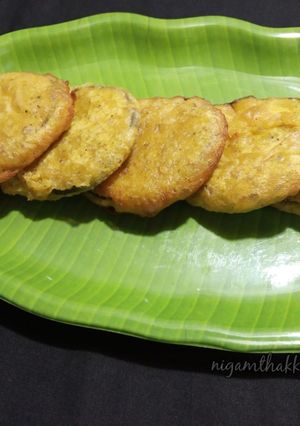 રીંગણનાં ભજીયા (Ringan Na Bhajia Recipe in Gujarati) રેસીપી મુખ્ય ફોટો