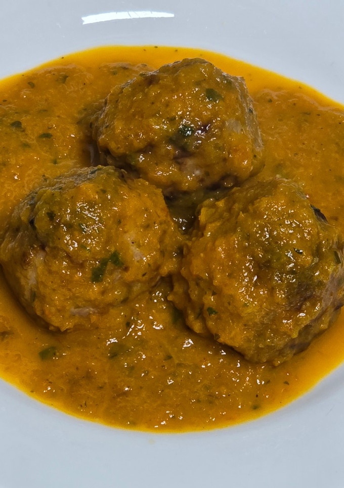 Una foto de Albóndigas con salsa en Airfryer