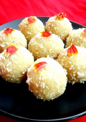 A picture of Thandie mawa ladoo.