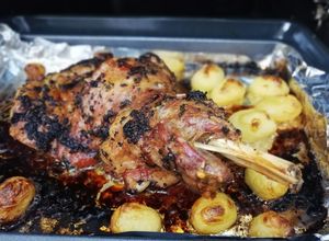 Foto principal de Pierna de cordero al horno fácil