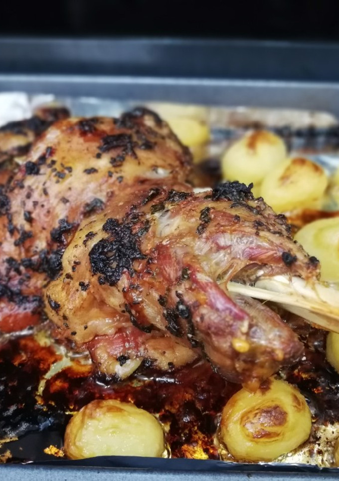 Una foto de Pierna de cordero al horno fácil