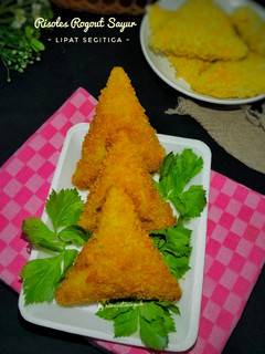 Foto resep Risoles Rogout Sayur Lipat Segitiga