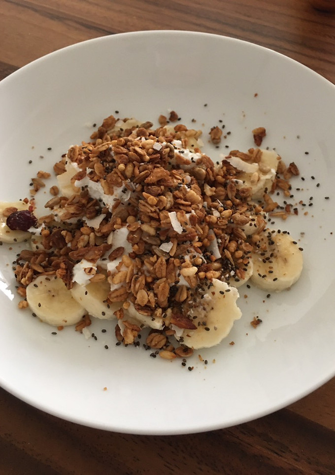 Una foto de Yogurt griego con plátano