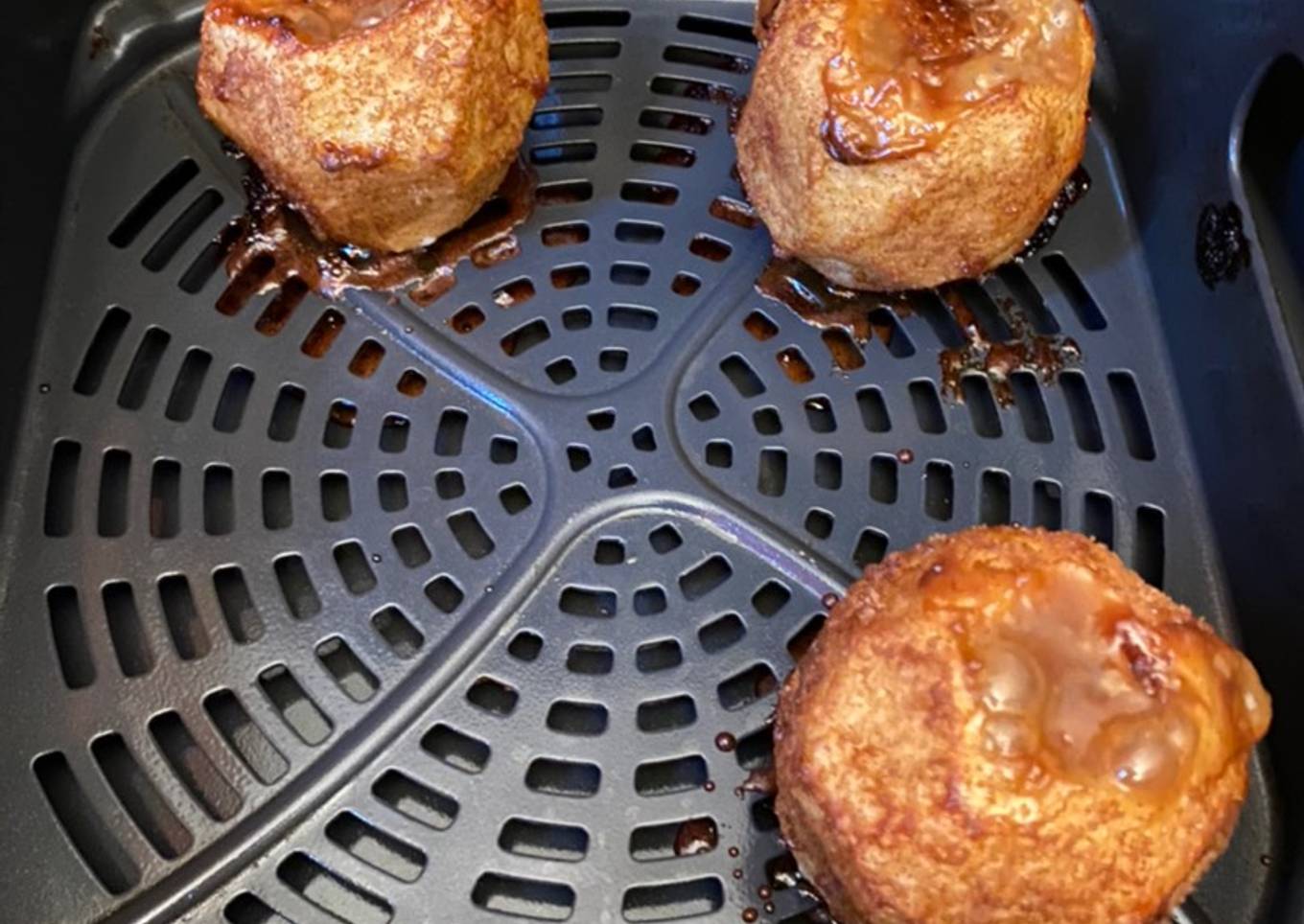 Air fried cinnamon caramel apples #mommasrecipes