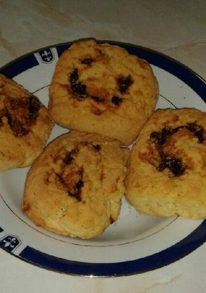 A picture of Jam scones.
