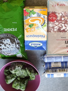Tejszínes, krémsajtos, spenótos, baconös penne recept fotója