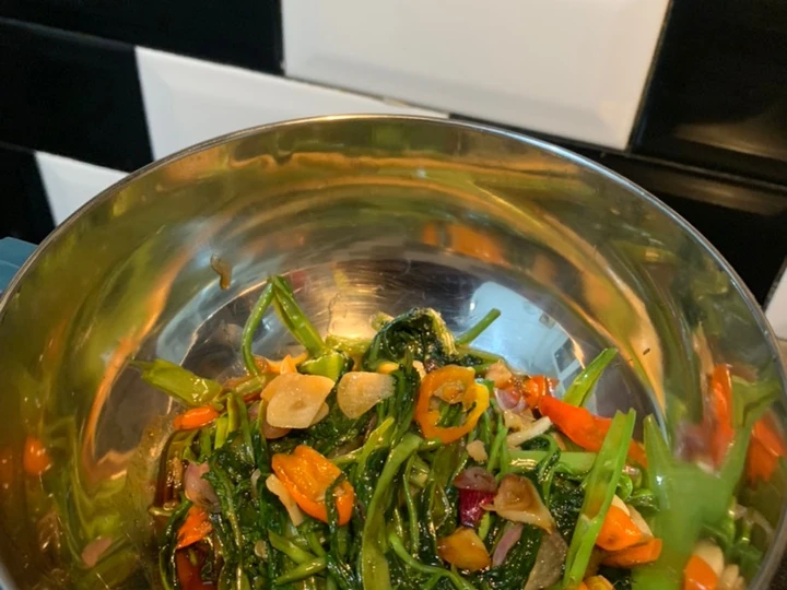 Langkah Mudah untuk Menyiapkan Resep Tumis Kangkung Saus Tiram yang Enak Banget Anti Ribet, Sempurna