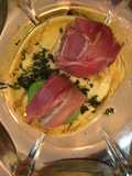 Provoleta con palta y jamón