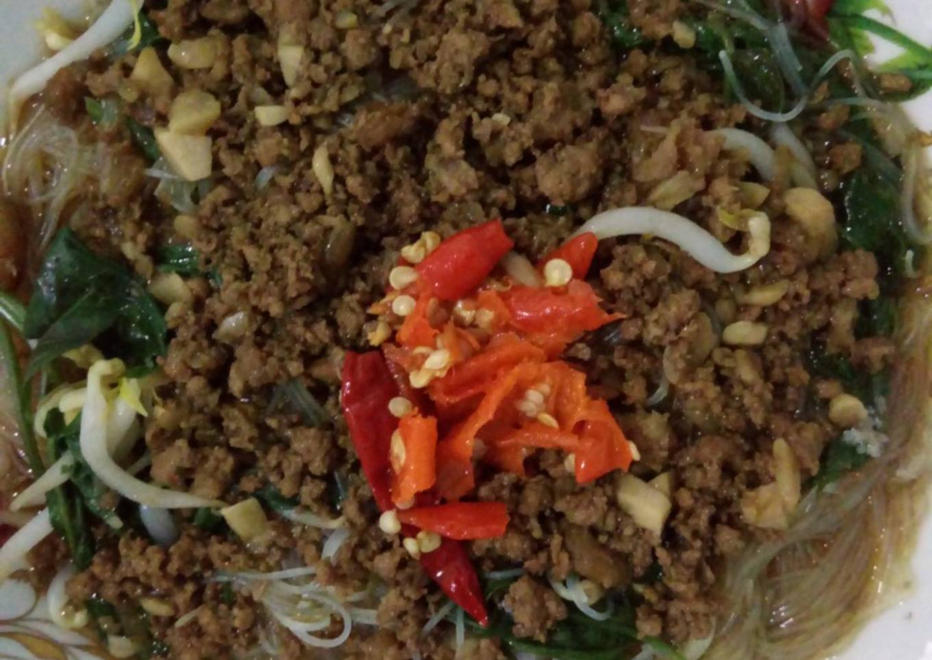 Mie / Bihun Kangkung Babi