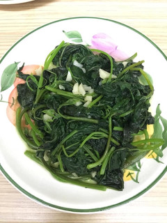 蒜炒地瓜葉 的食譜成品照片