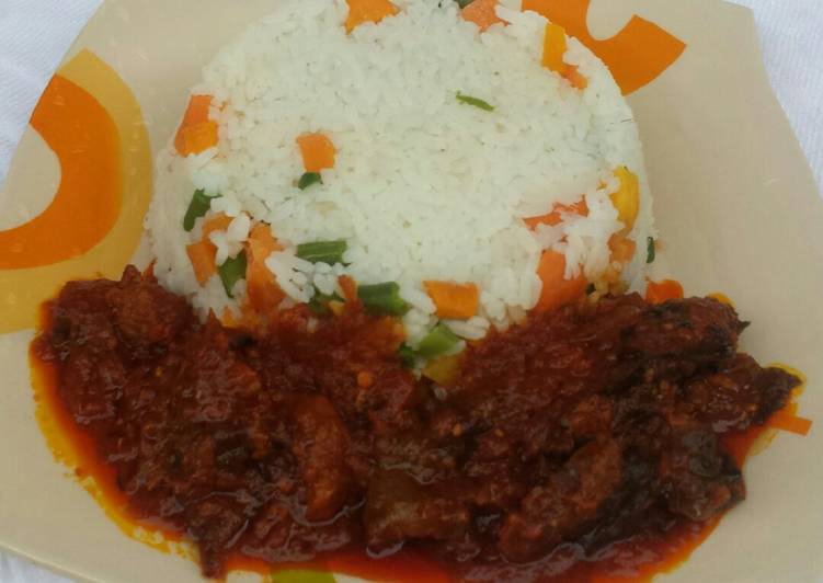 Veggie rice with dryfish stew