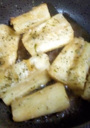Una foto de Yuca Sancochada con Ajo🧄