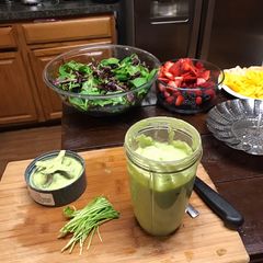 A picture of Alkaline - Avocado Salad Dressing.