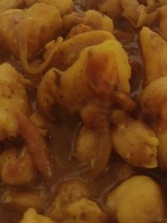 আলু ছোলে (Aloo chole recipe in Bengali) রেসিপির প্রধান ছবি