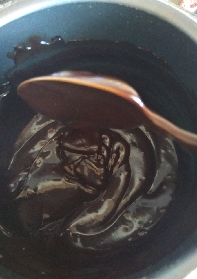 Una foto de Baño de chocolate para decorar tortas