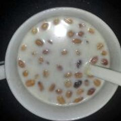 A picture of Chilled Casava juice (Garri).