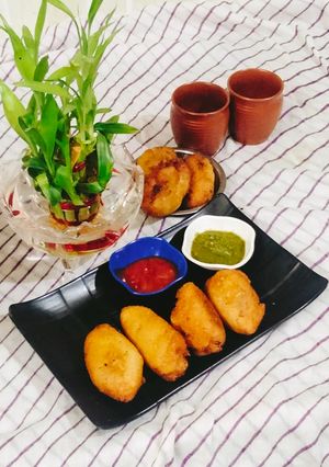 A picture of Bread rolls (paneer stuffing Bread rolls).