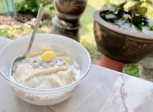 รูปของ ลูกเดือยแปะก๊วยนมสด ใส่ฟองเต้าหู้Hot/iced milked with millet, ginkgo & tofu sheet