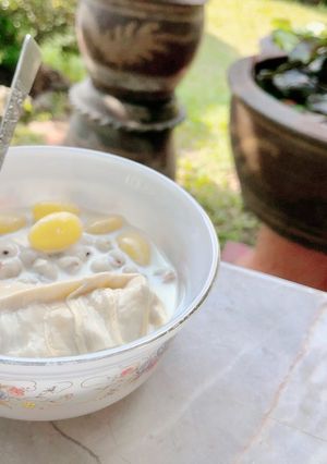 รูปของ ลูกเดือยแปะก๊วยนมสด ใส่ฟองเต้าหู้Hot/iced milked with millet, ginkgo & tofu sheet