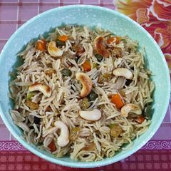A picture of Kerela style vegetable pulao.